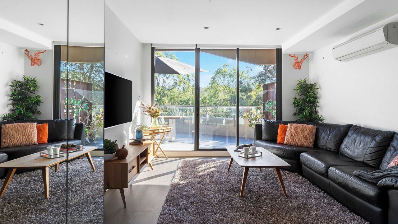 Photo of Others in Kew