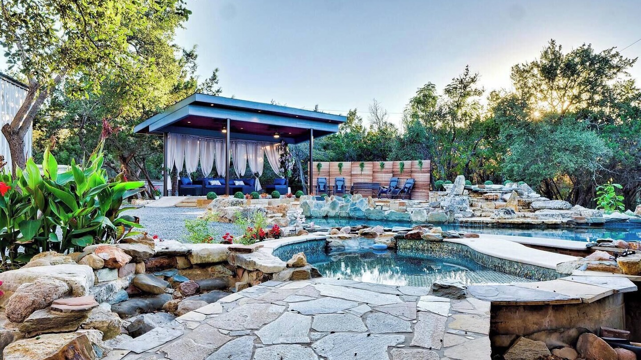 Photo of Outdoor in Hudson Bend