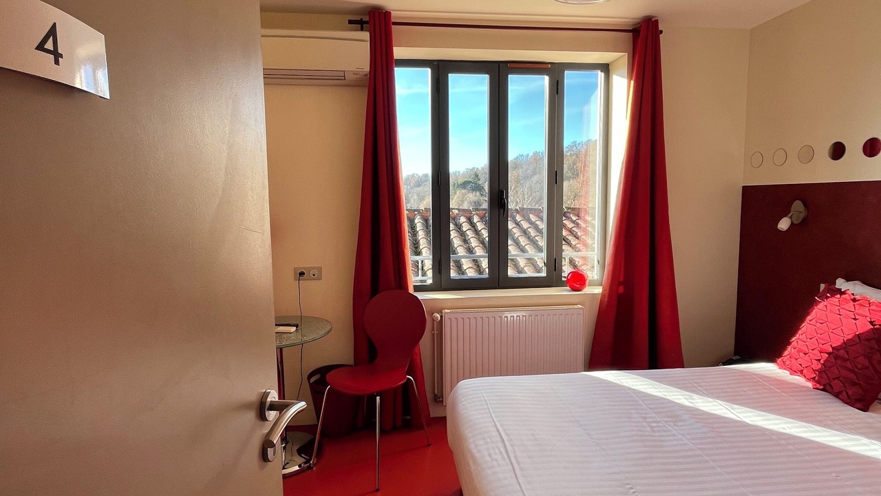 Photo of Bedroom in Caillac