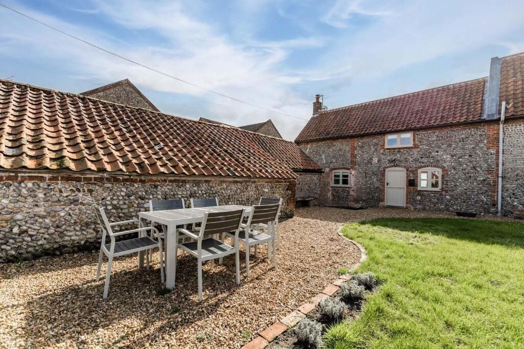 Photo of Outdoor in Salthouse