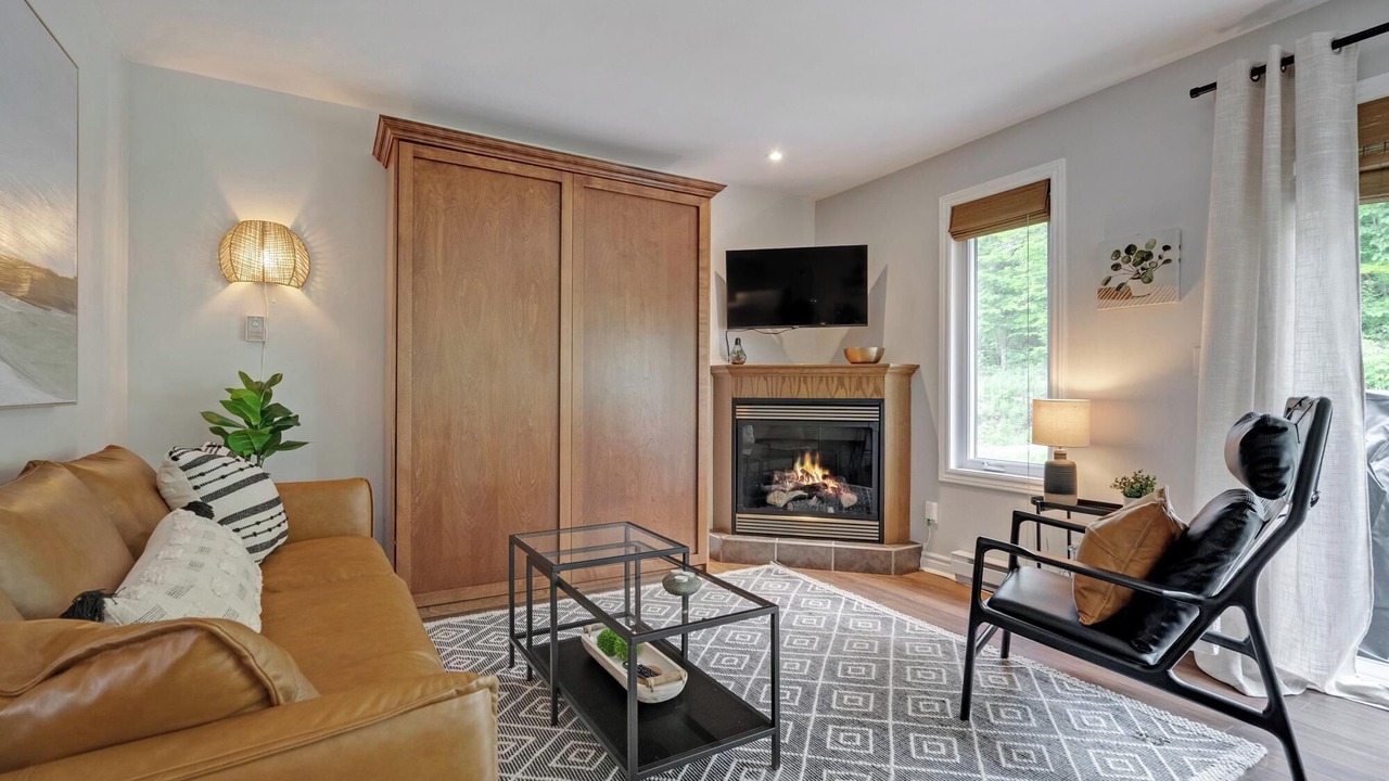 Photo of Livingroom in Mont Ste. Marie