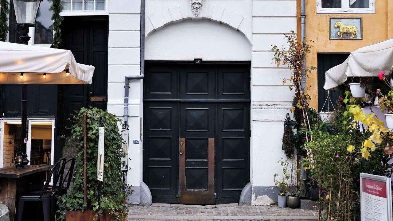 Photo of Outdoor in Nyhavn - Amalienborg