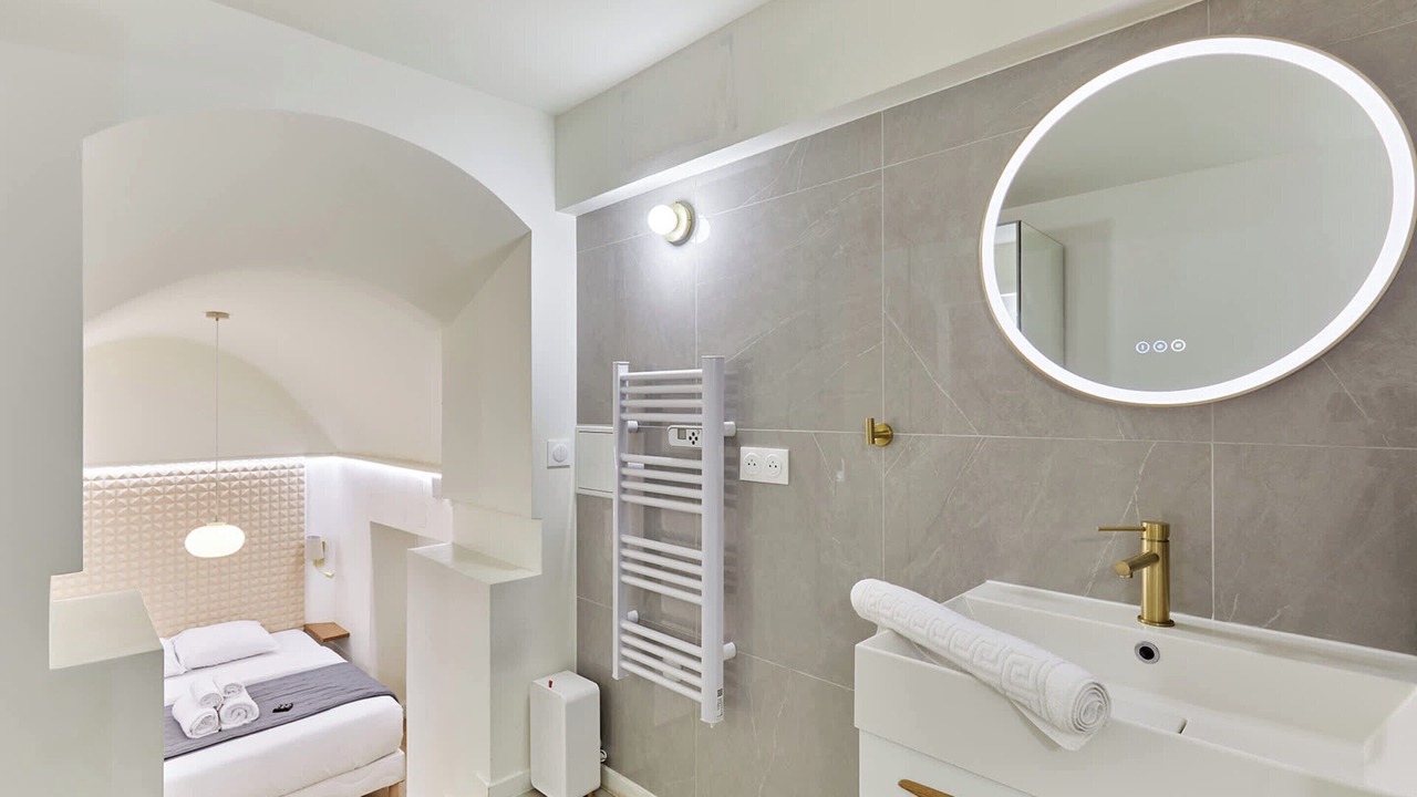 Photo of Bathroom in Arsenal