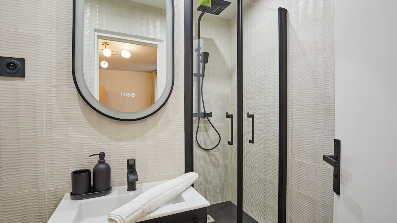 Photo of Bathroom in Arts-et-Metiers