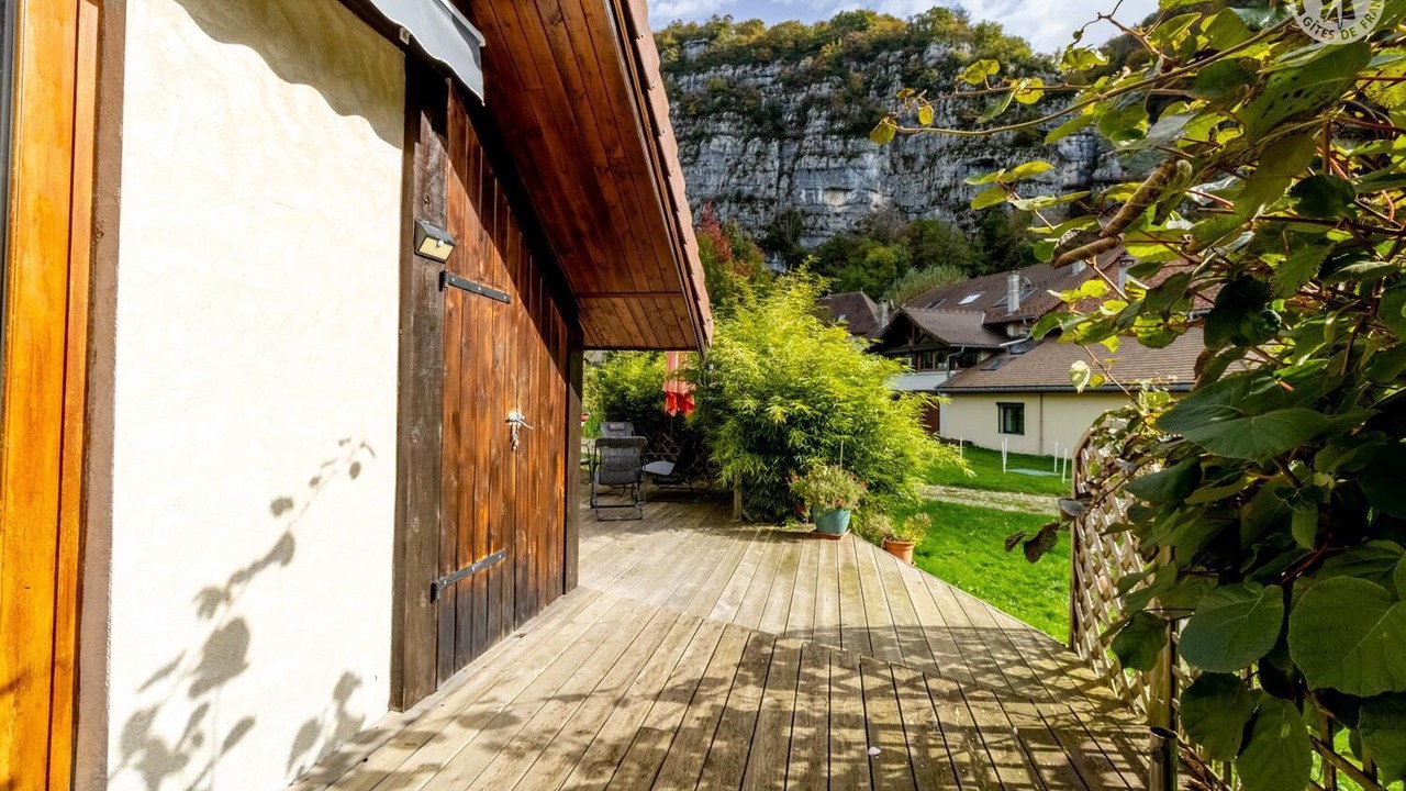 Photo of Patio Balcony in Saint-Christophe-la-Grotte