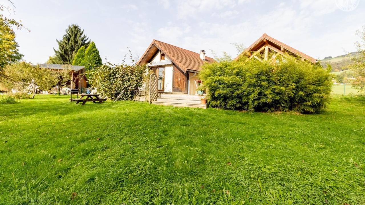 Photo of Outdoor in Saint-Christophe-la-Grotte