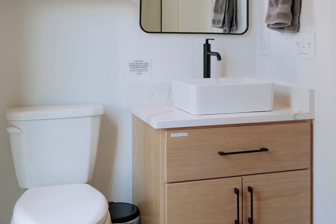 Photo of Bathroom in Hood
