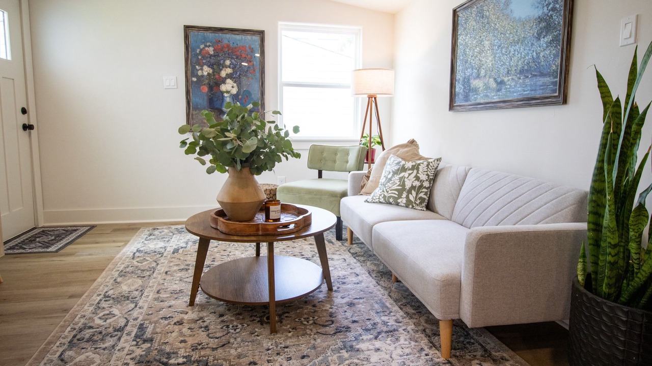 Photo of Livingroom in Northside