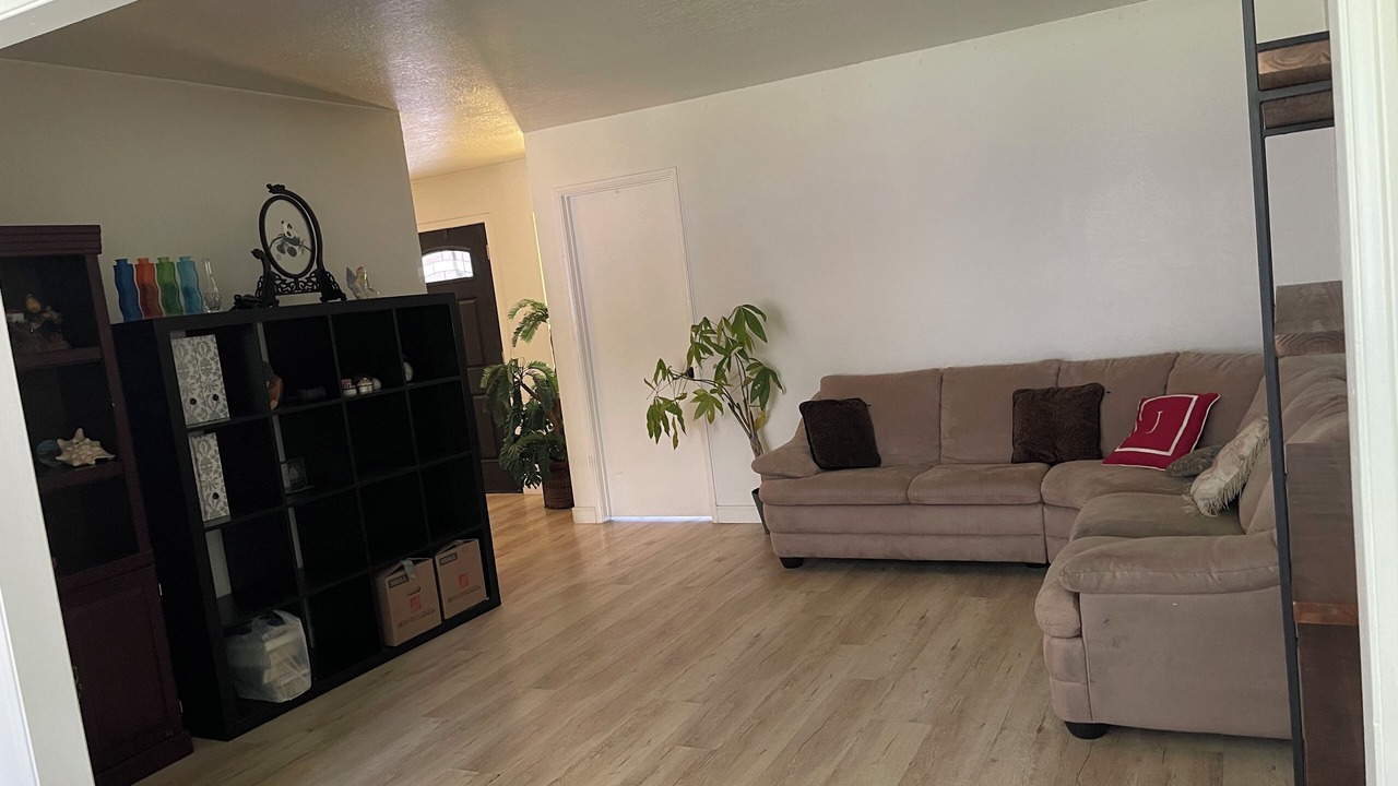 Photo of Livingroom in La Crescenta