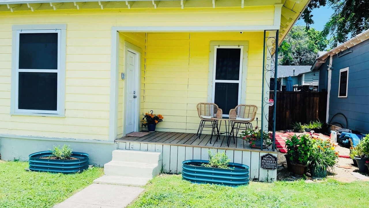 Photo of Patio Balcony in Near East Side