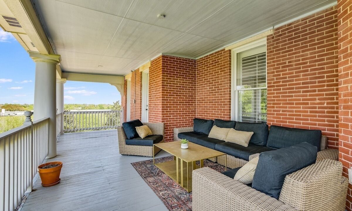 Photo of Patio Balcony in Elgin