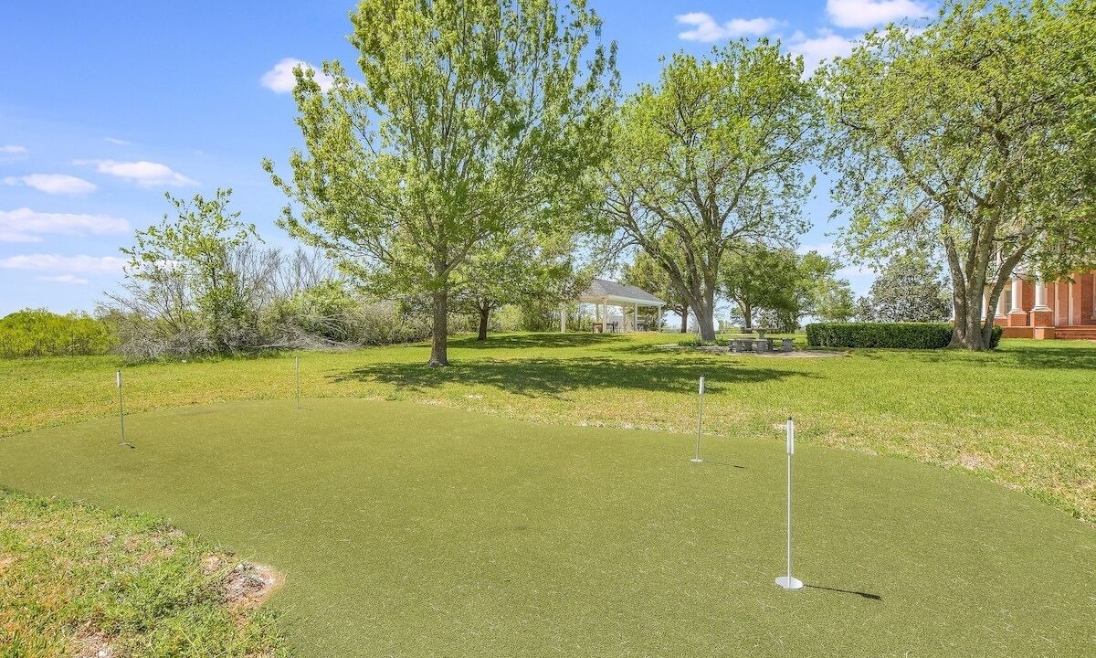 Photo of Outdoor in Elgin