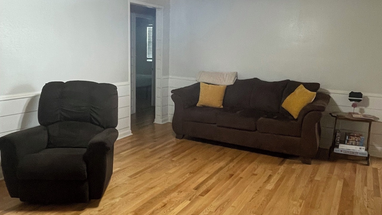 Photo of Livingroom in Leesville