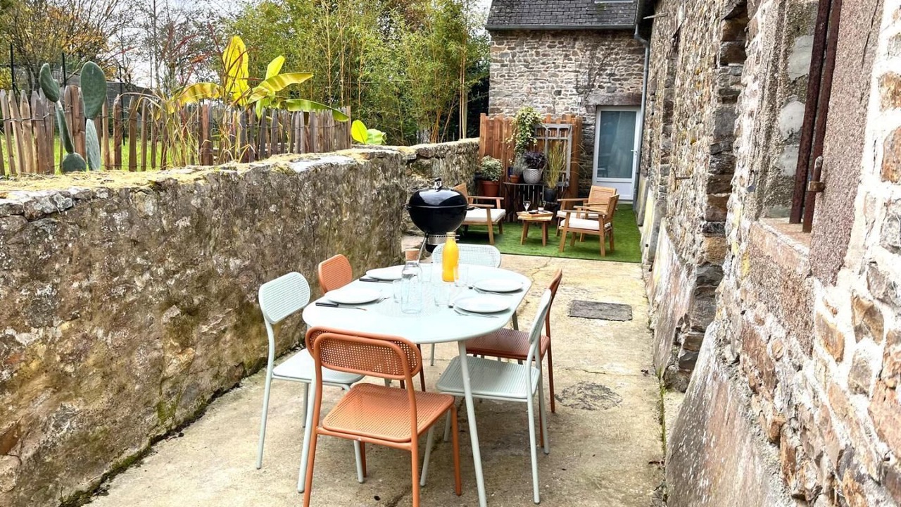 Photo of Outdoor in Livre-sur-Changeon