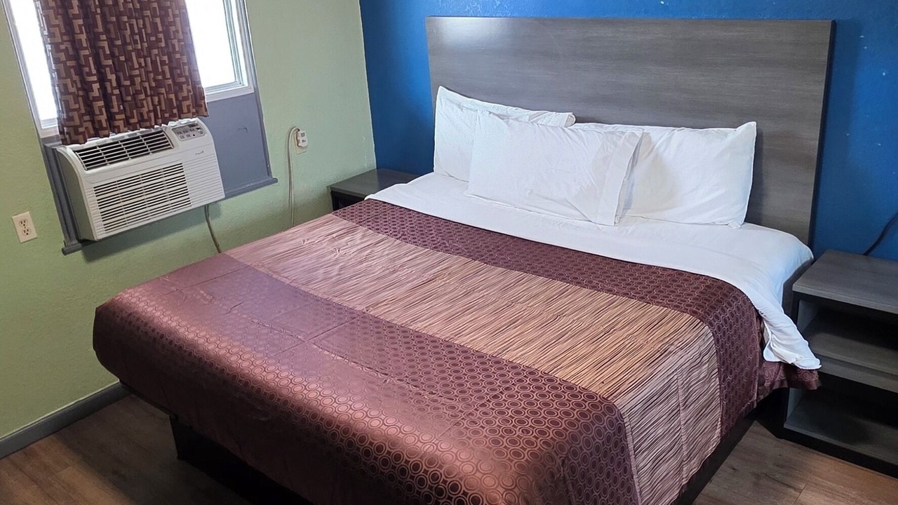 Photo of Bedroom in Joplin