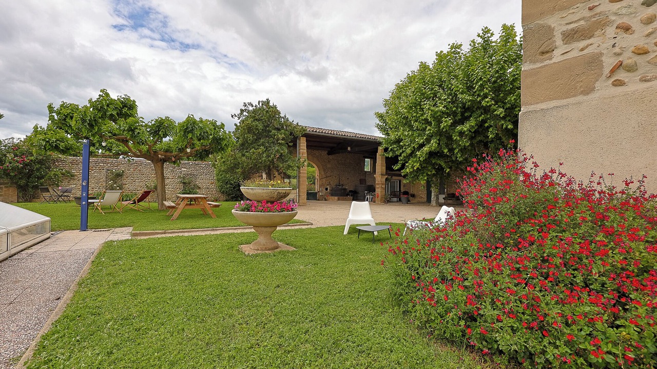 Photo of Outdoor in Chanos-Curson
