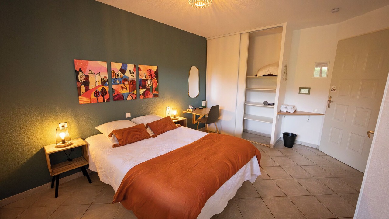 Photo of Bedroom in Chanos-Curson