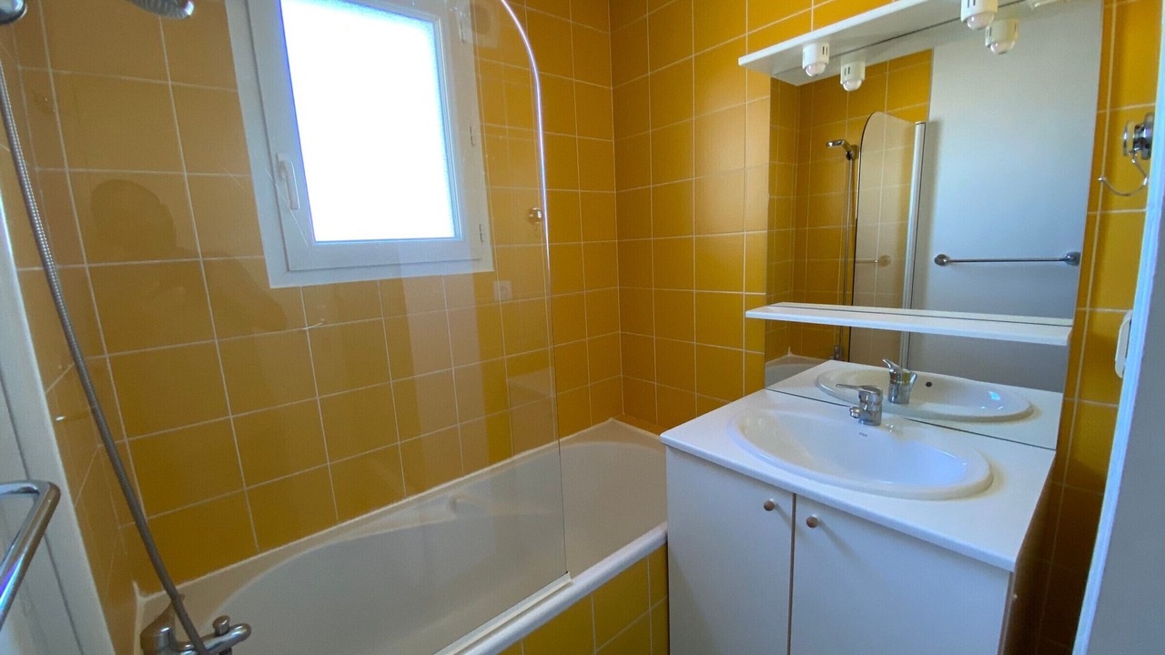 Photo of Bathroom in Loudervielle