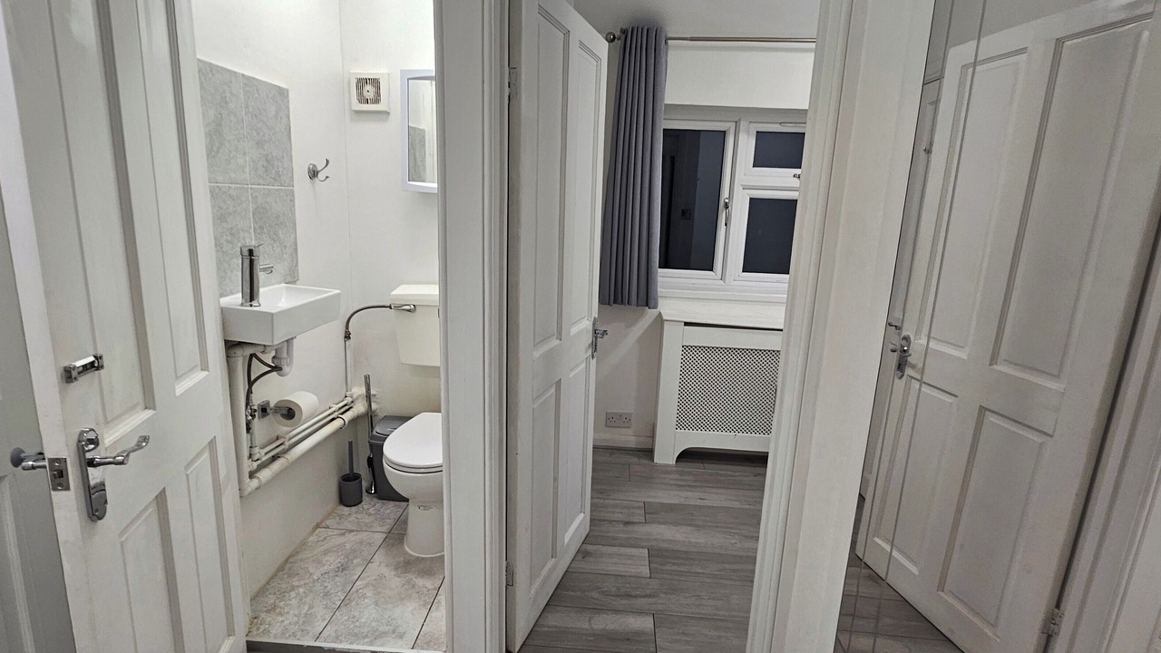 Photo of Bathroom in Heath