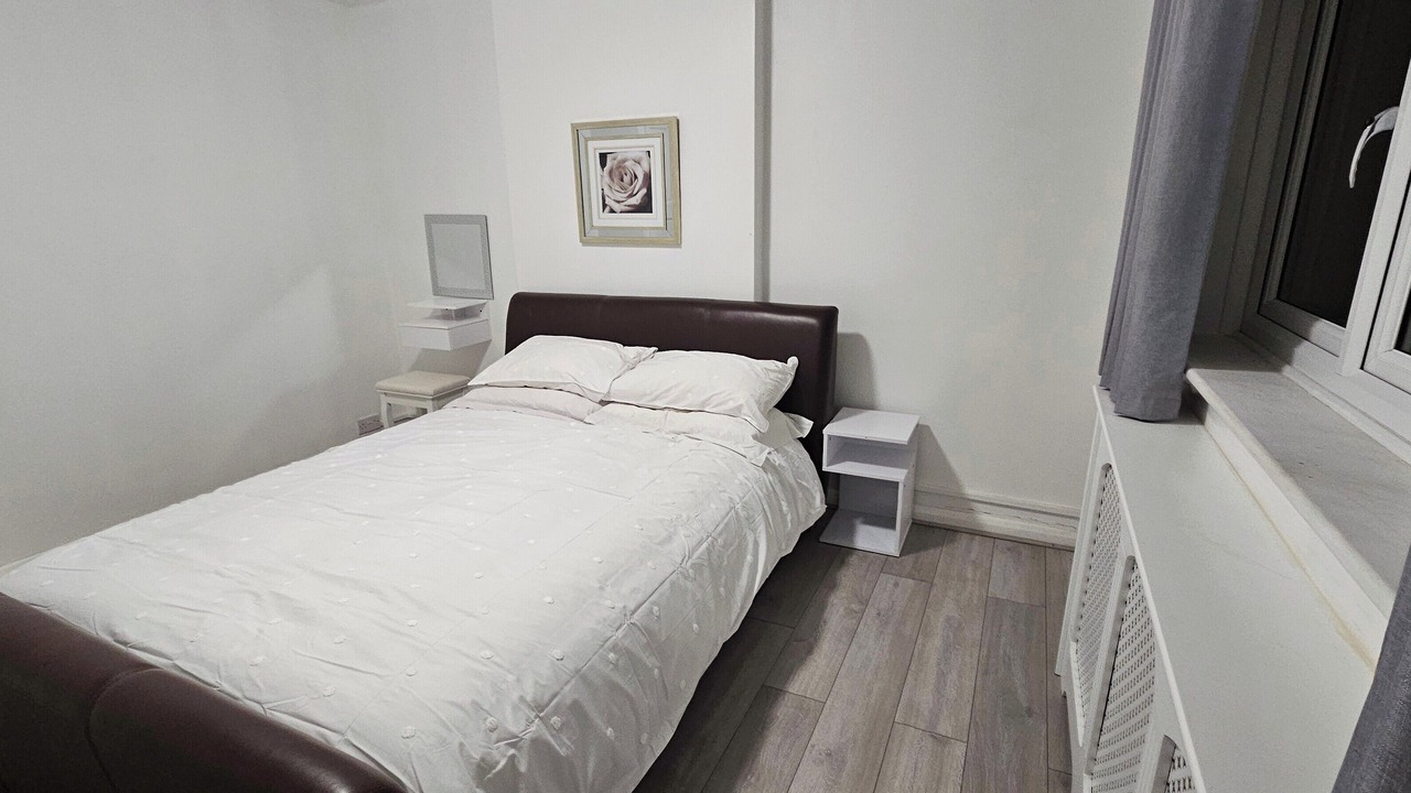 Photo of Others in Heath