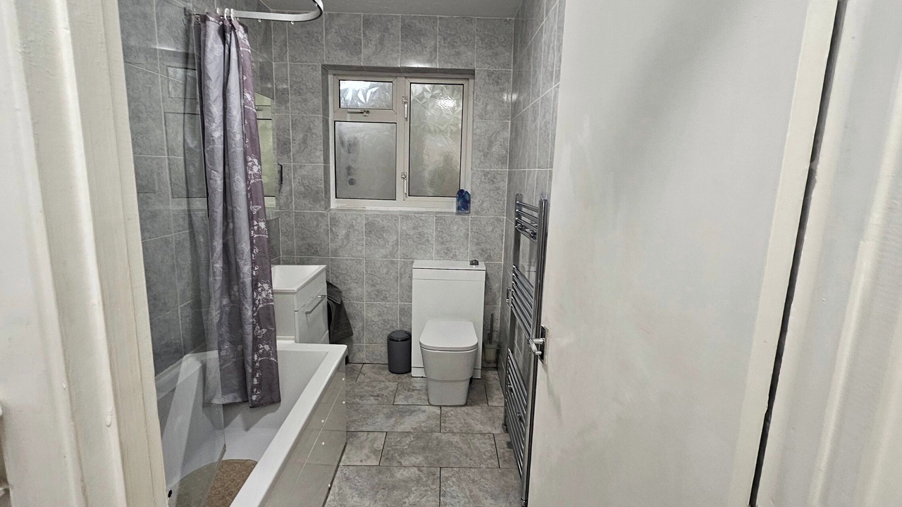 Photo of Bathroom in Heath