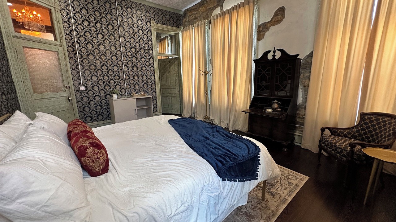 Photo of Bedroom in Okemah