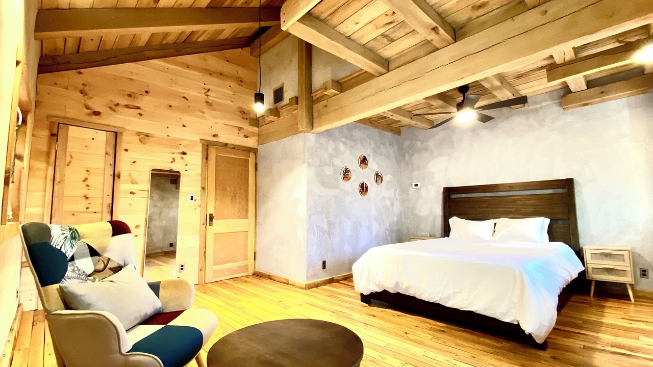 Photo of Bedroom in Summersville