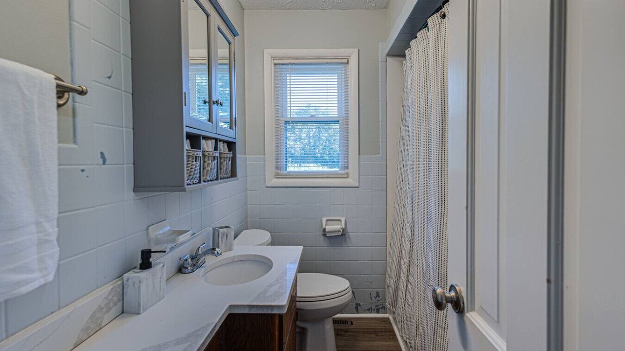 Photo of Bathroom in Maxwell