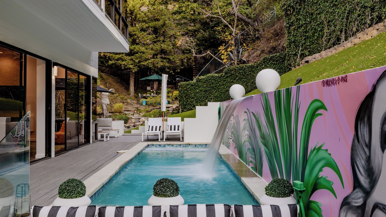 Photo of Outdoor in Beverly Glen