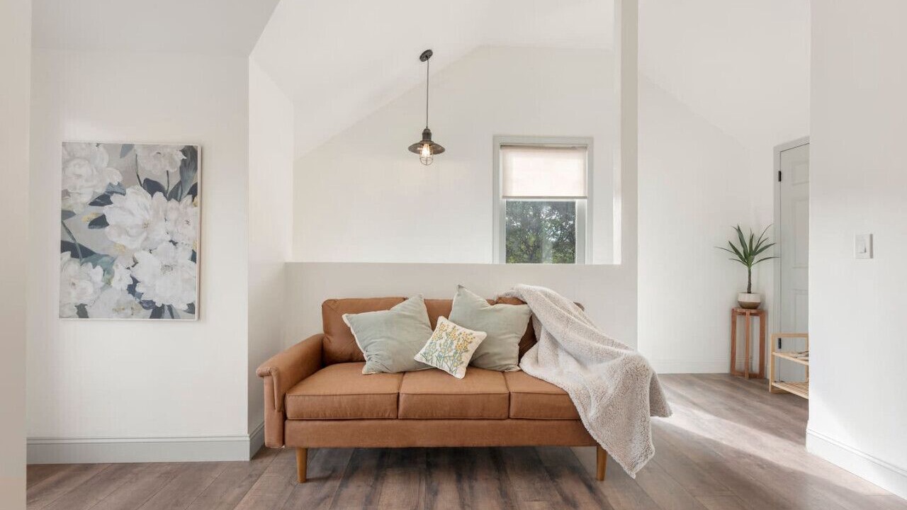 Photo of Others in Green Valley