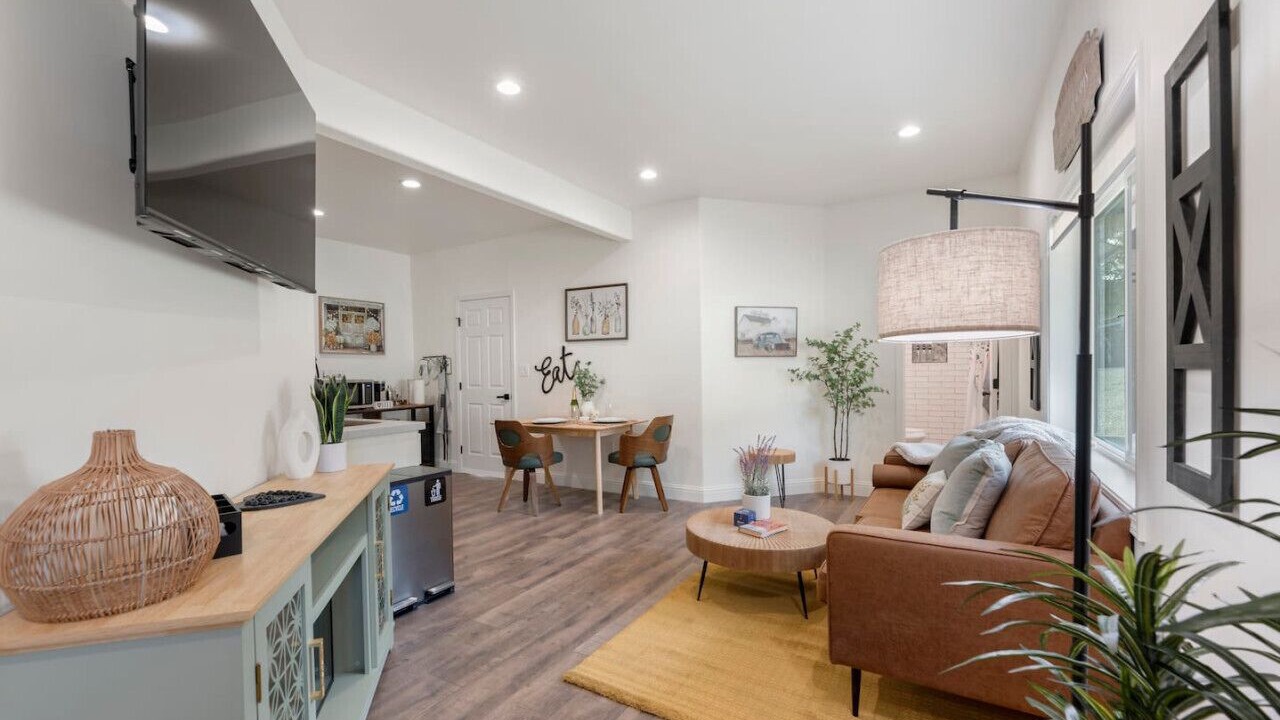 Photo of Livingroom in Green Valley