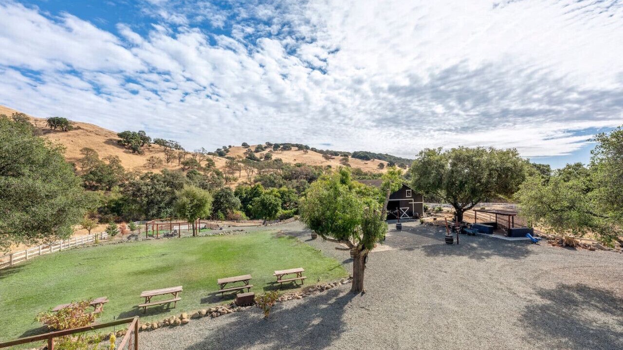 Photo of Outdoor in Green Valley