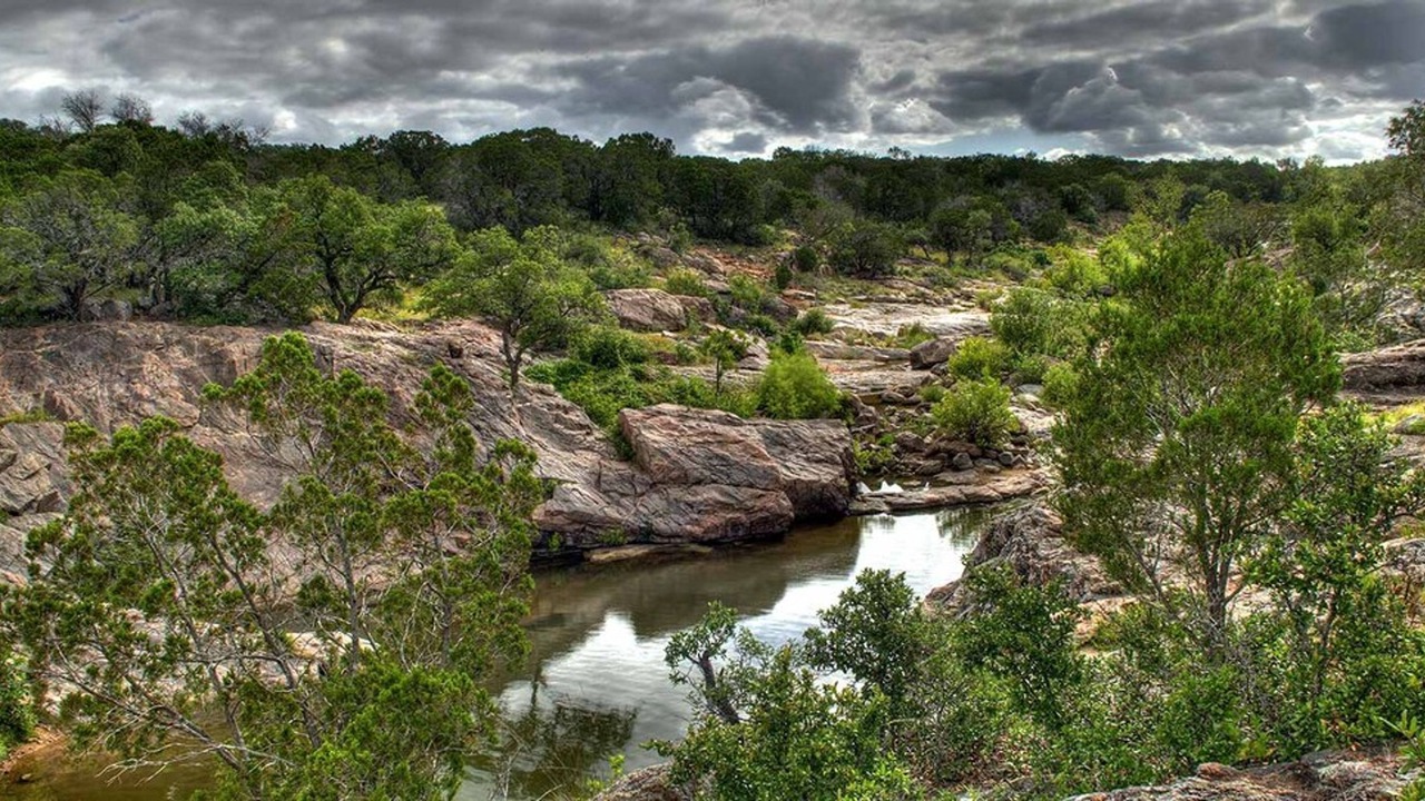 Photo of Others in Buchanan Dam