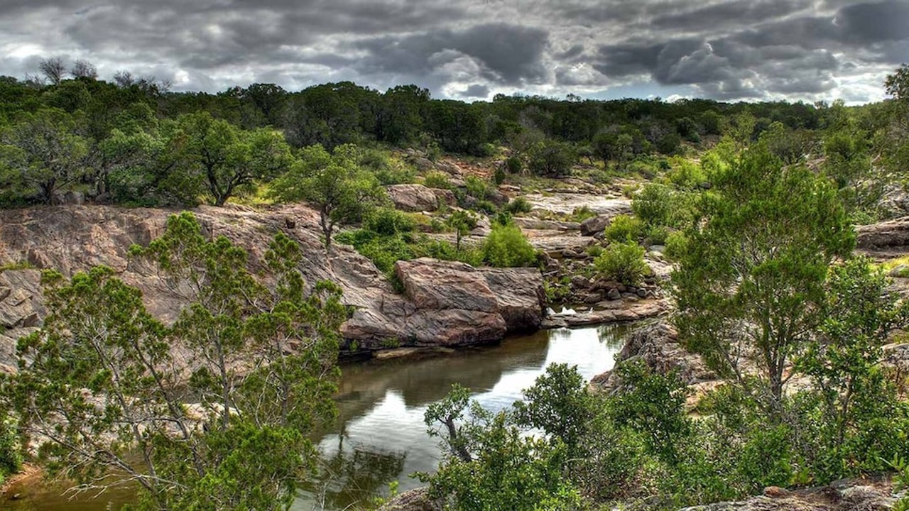 Photo of Others in Buchanan Dam
