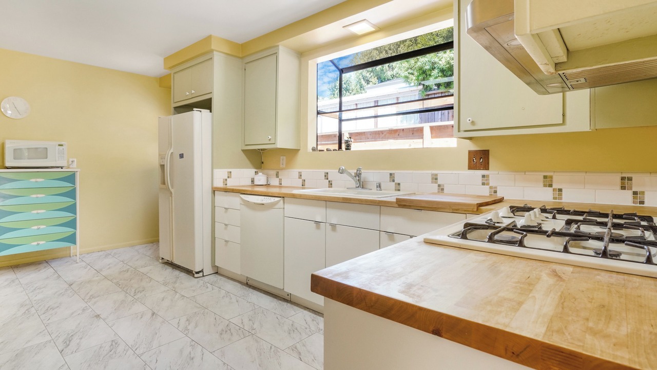 Photo of Kitchen in Western Malibu