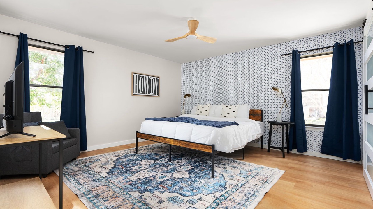 Photo of Livingroom in West Oak Hill