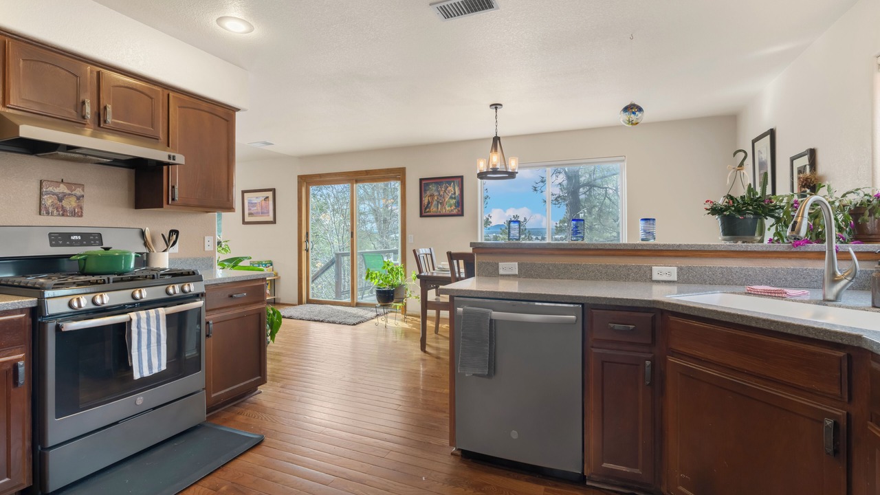 Photo of Kitchen in Switzer Mesa