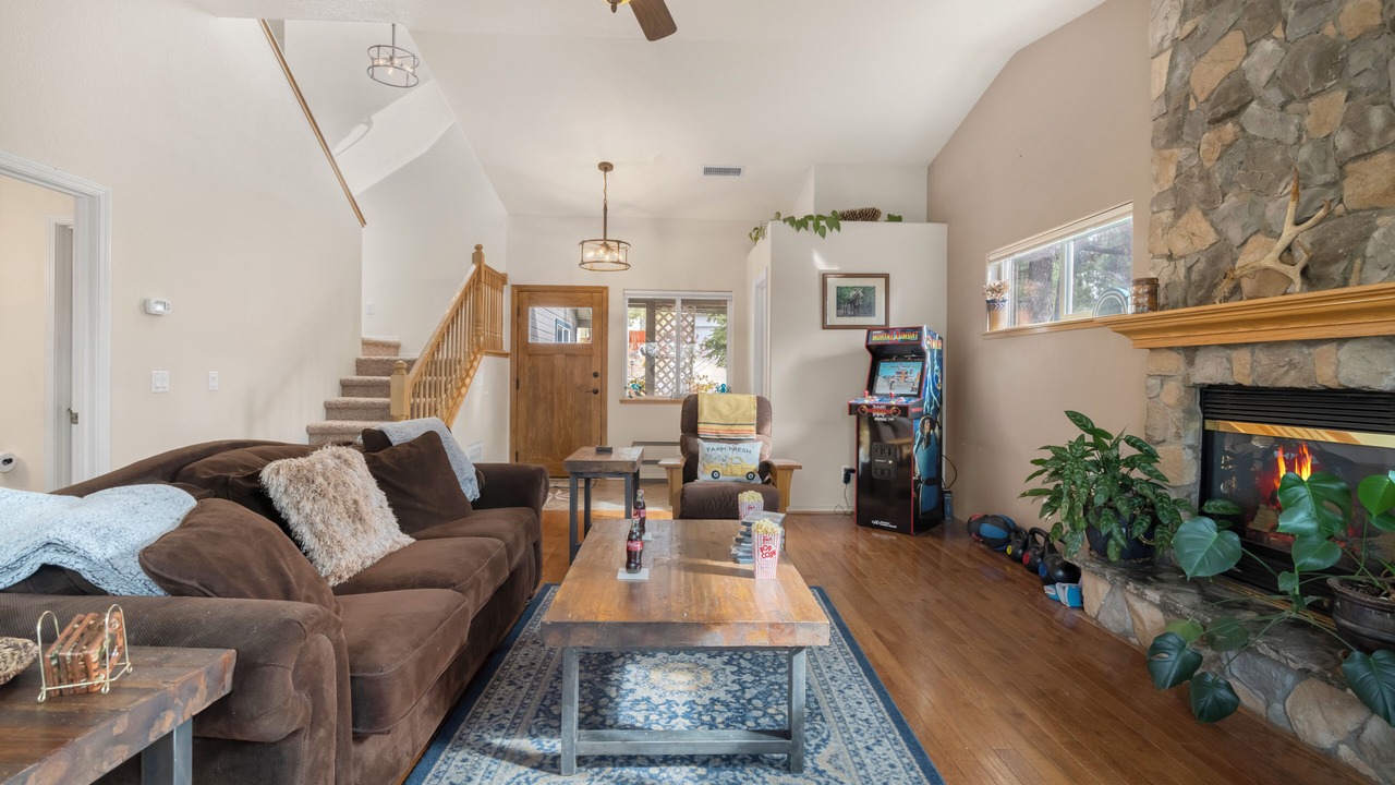 Photo of Livingroom in Switzer Mesa