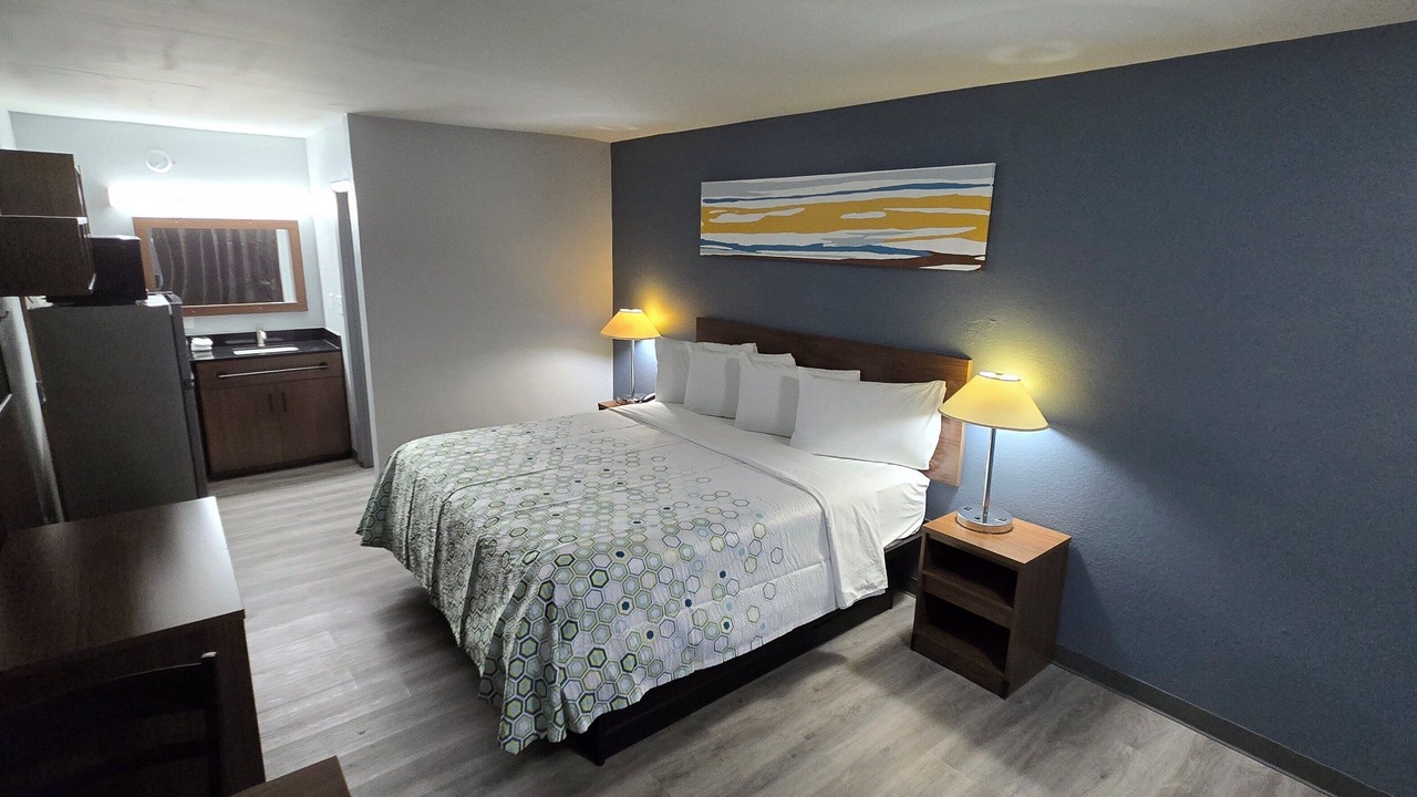 Photo of Bedroom in LaGrange