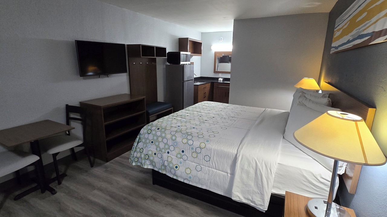 Photo of Bedroom in LaGrange