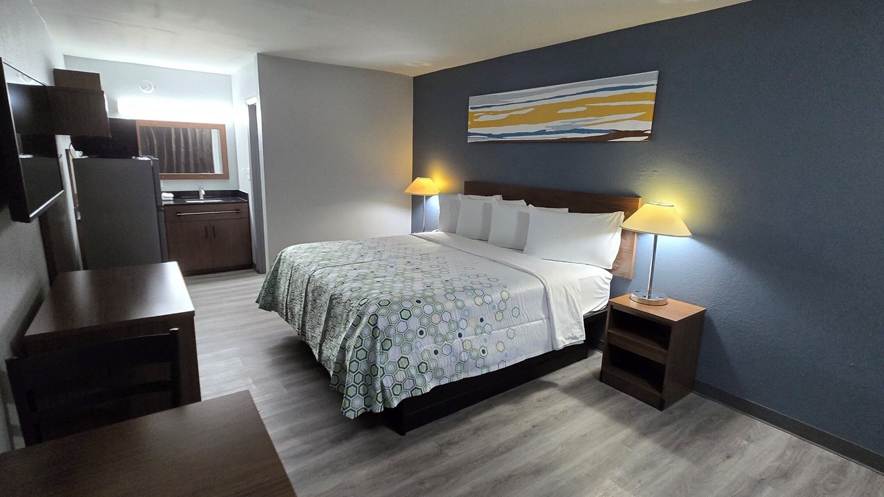 Photo of Bedroom in LaGrange