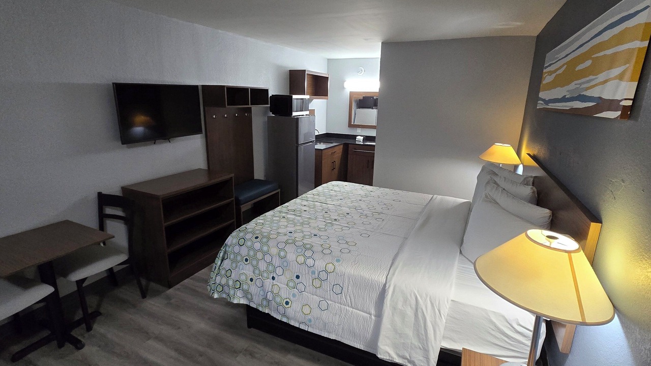 Photo of Bedroom in LaGrange