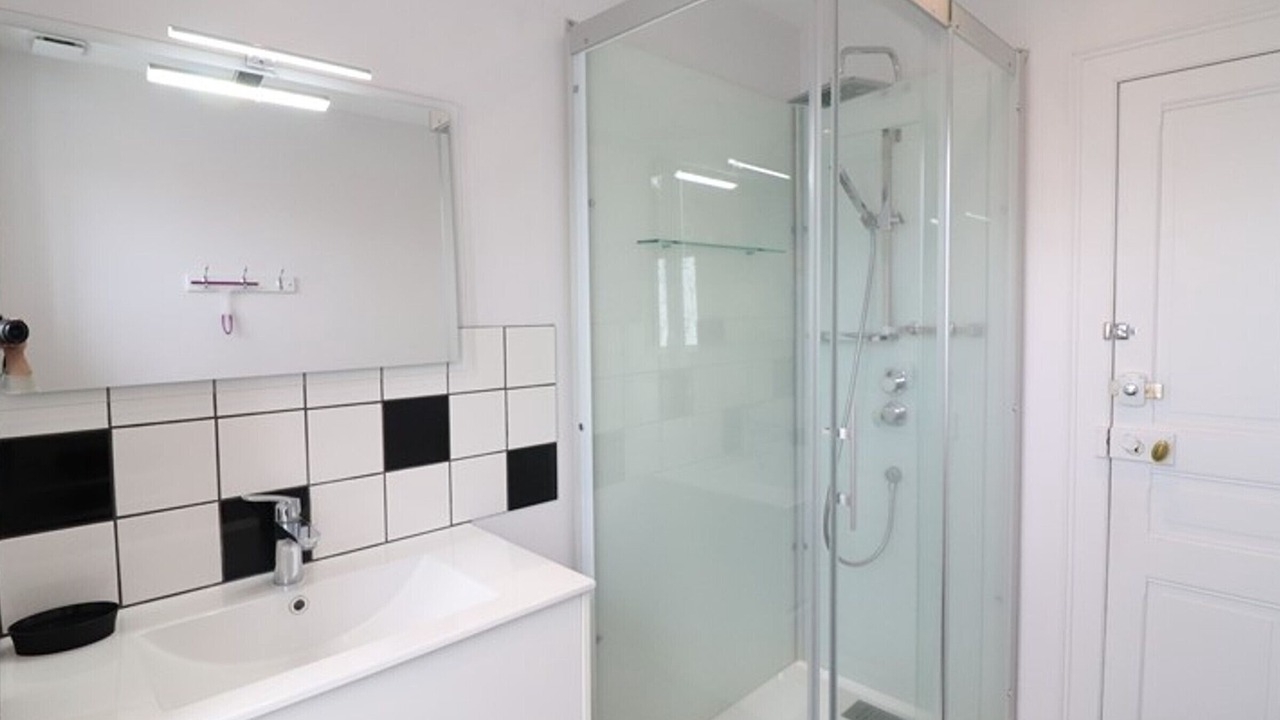 Photo of Bathroom in Saint-Simon