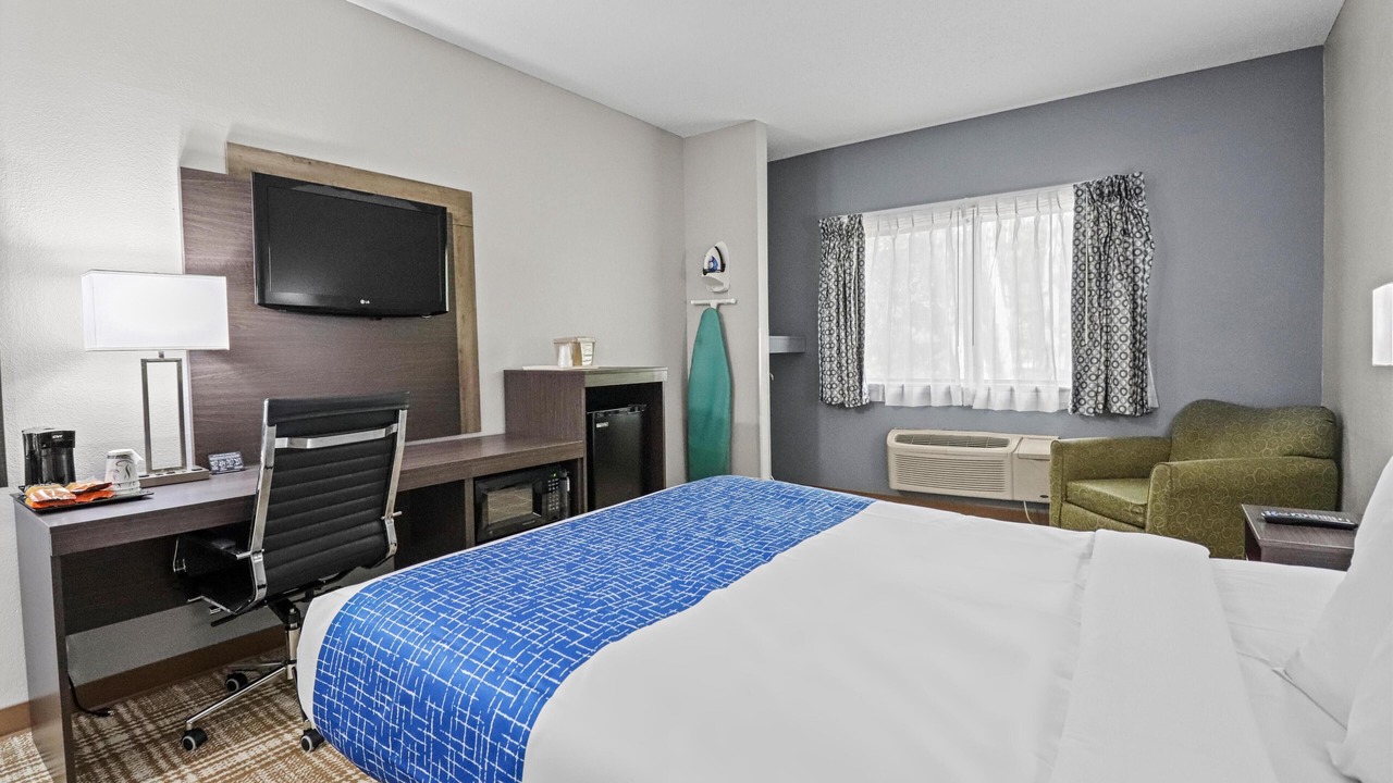 Photo of Bedroom in Minocqua