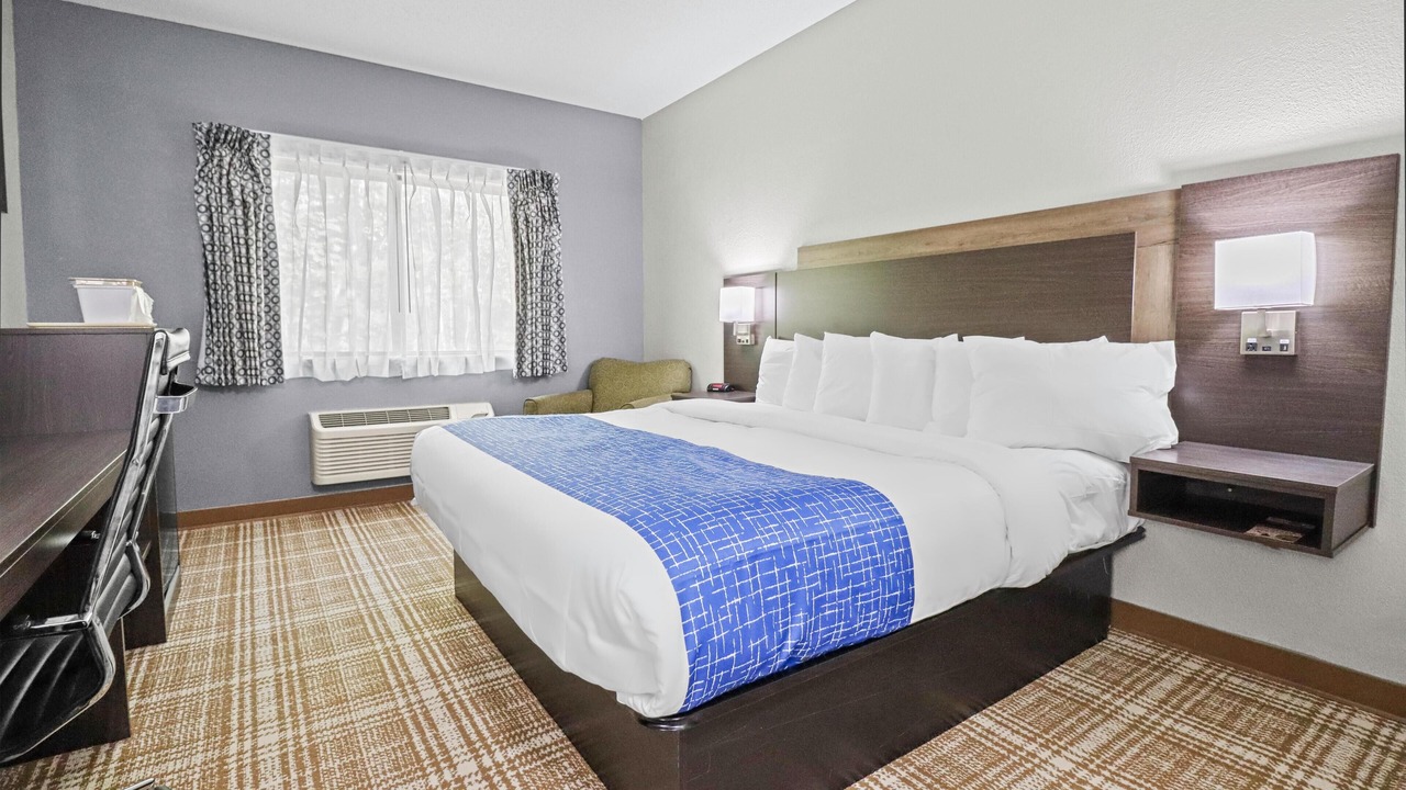 Photo of Bedroom in Minocqua