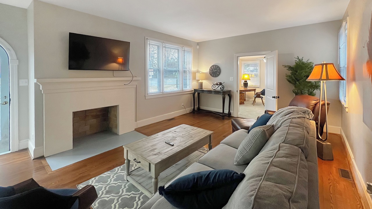 Photo of Livingroom in Danville
