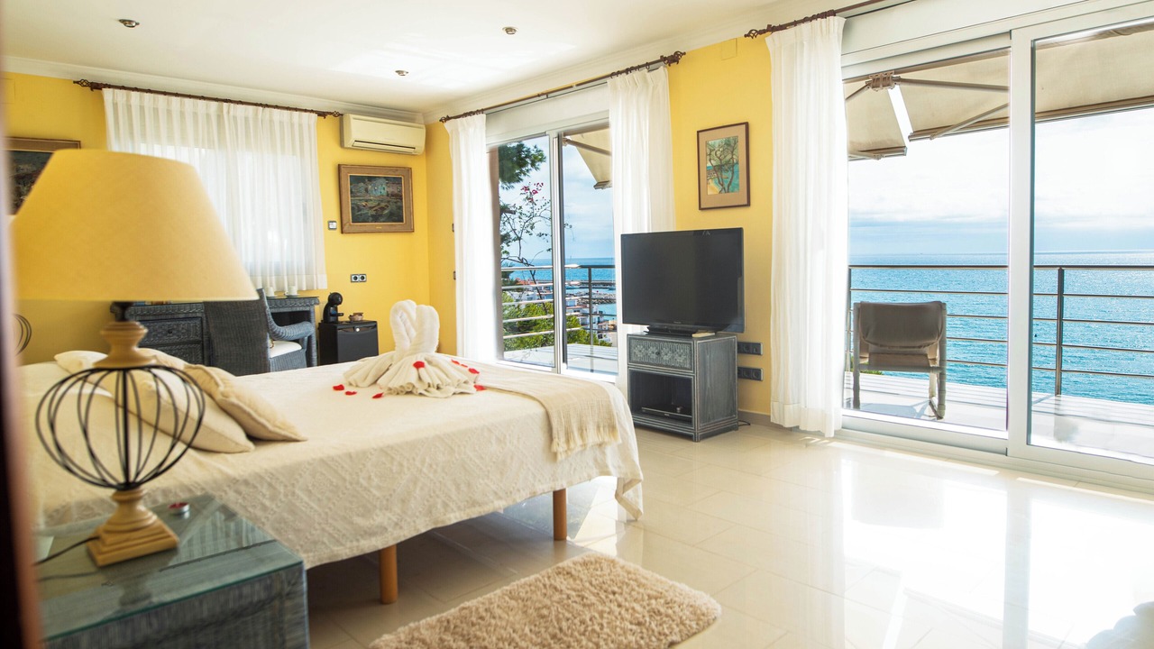 Photo of Bedroom in El Roc de Sant Gaieta