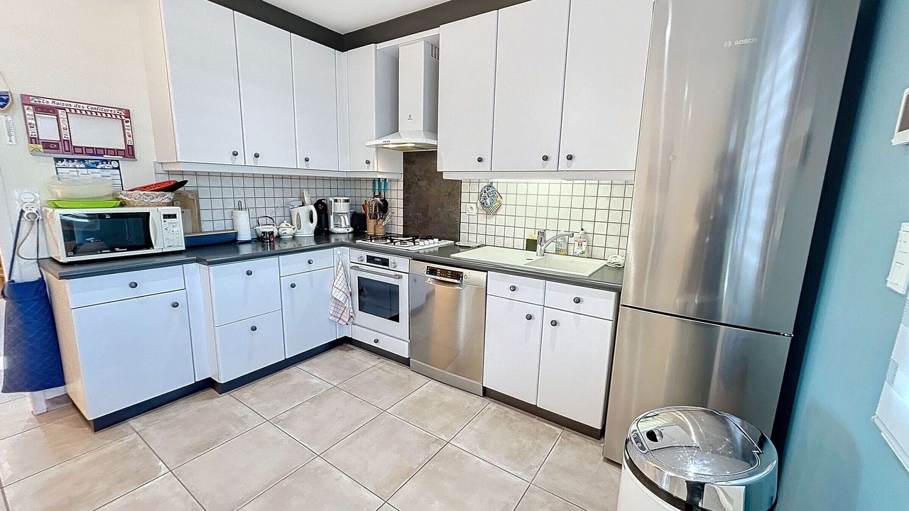Photo of Kitchen in Saint-Pair-sur-Mer
