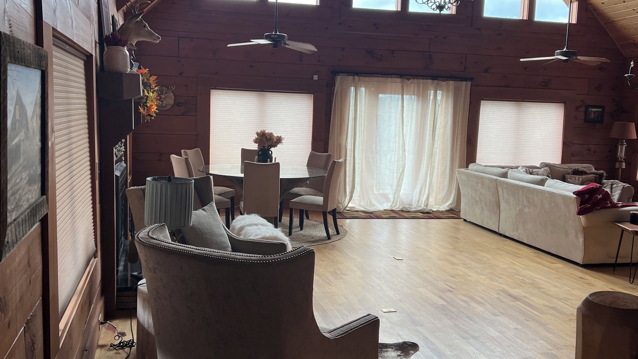 Photo of Livingroom in Piper Gap