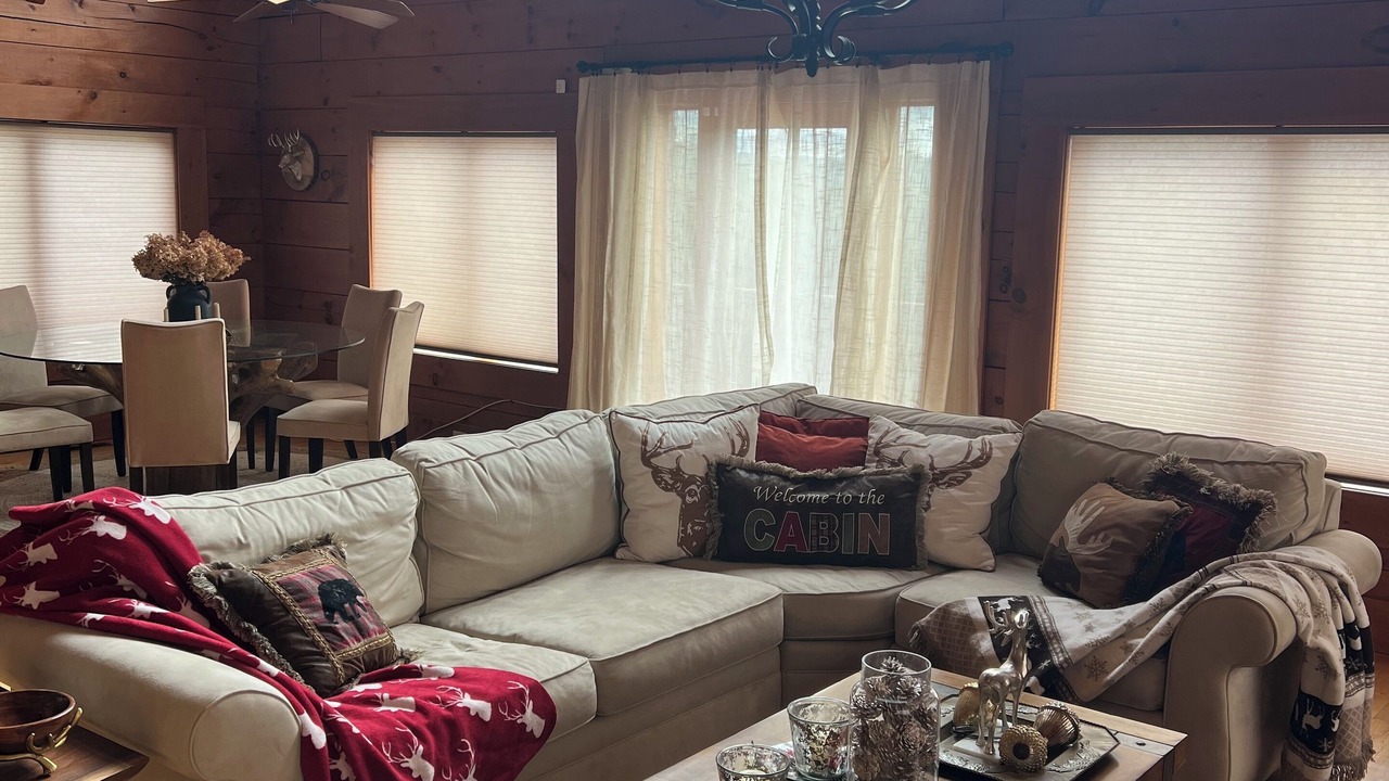 Photo of Livingroom in Piper Gap